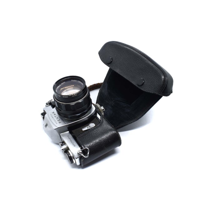 Black 1960's Honeywell Pentax Spotmatic Film Camera With Leather Case For Sale - Image 8 of 10