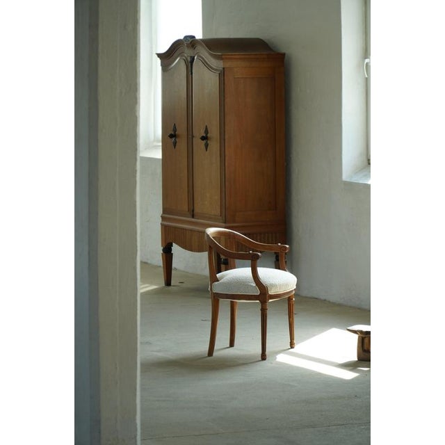 Early 20th Century Danish Art Nouveau Armchairs in Elm & Bouclé, 1920s, Set of 2 For Sale - Image 3 of 18