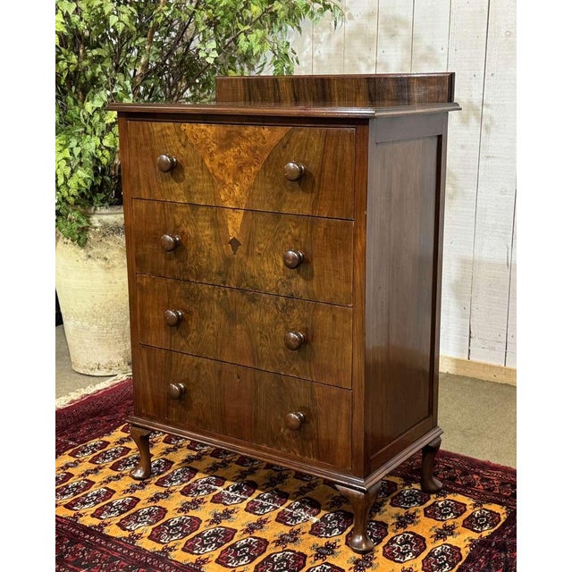 English Chest of Drawers in Walnut Burl and Oak, 1930s For Sale - Image 16 of 18