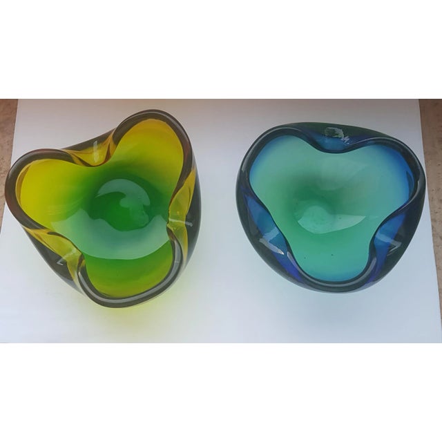 Vintage turquoise blue and green and yellow Murano glass bowl, 1960s. The smaller bowl is 6.5 high and 10.5 wide and deep