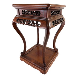 Hand Carved Chinese Export, Mahogany Pedestal Table For Sale