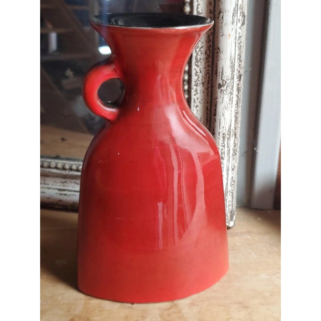 Mid-Century Modern Vintage French Red Glazed Studio Pottery Vase with Female Portrait by Jean de Lespinasse, 1950s For Sale - Image 3 of 10
