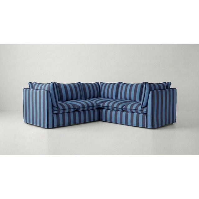 A joyous beautiful sofa made by hand in the USA using natural materials with a large dollop of comfort. Available here in...