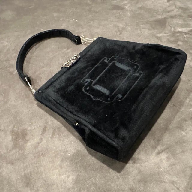 1970s Iconic Black Velvet Top Hand-Bag by Roberta Di Camerino For Sale - Image 9 of 14