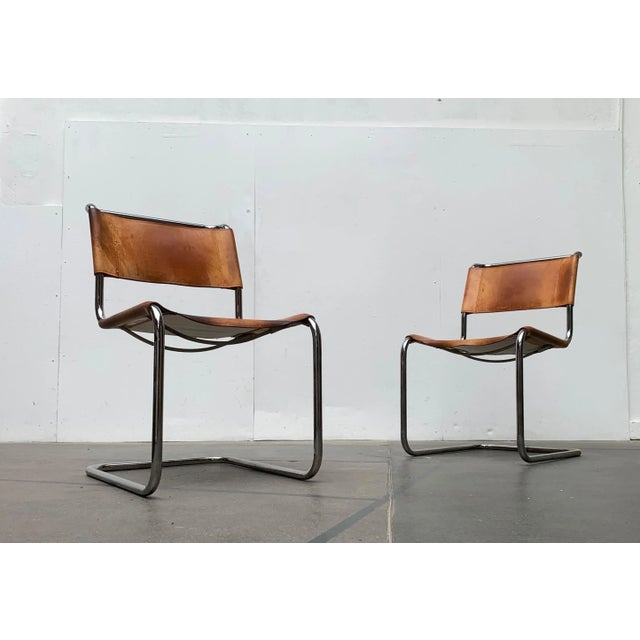 The Thonet S33 is a classic Bauhaus tubular steel furniture from the pen of Mart Stam. A simple and timeless Bauhaus...
