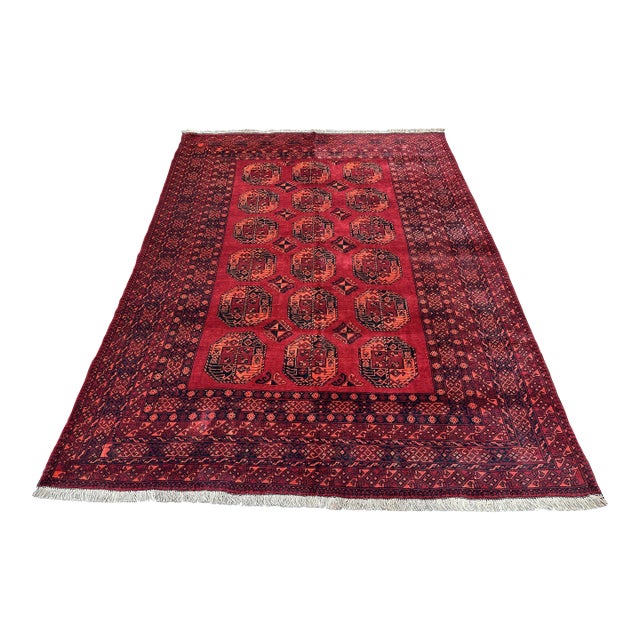 Red Turkmen Bokhara Hand-Knotted Wool Rug - 7'1" X 9'8" For Sale