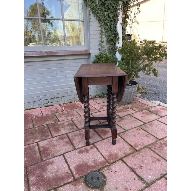 CHARMING Antique English Oak Drop Leaf Gateleg Oval Table~~Barley Twist Legs ~~c. 1920s-1930s Always in high demand Solid...
