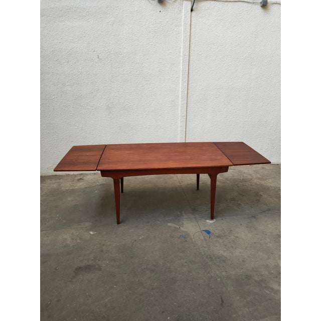 Mid-Century Modern Extendable Table in Teak, Denmark, 1980 For Sale - Image 3 of 11
