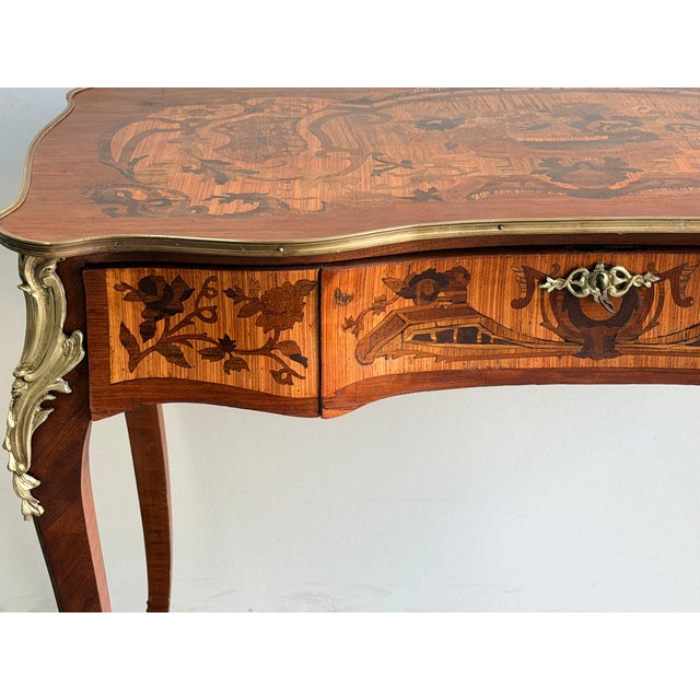 1940s Louis XV Style Inlaid Writing Desk With Ormolu Mounts & Marquetry Top For Sale - Image 10 of 15