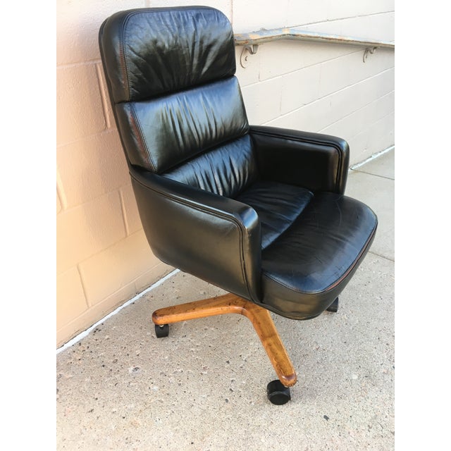 MidCentury Modern Executive HighBack Desk Chair by Hiebert Inc