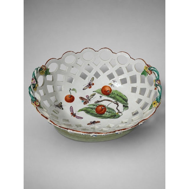 Ceramic Pair of Derby "Moth Painter" Reticulated Porcelain Baskets C. 1758–1765 For Sale - Image 7 of 10