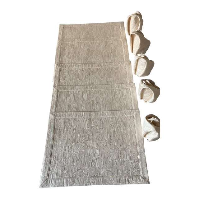 Waterford Beige Placemats and Napkins Set- 10 Pieces Excellent Condition Late 20th Century For Sale