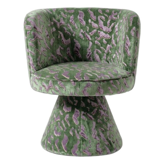 Coraje Swivel Chair by Moanne For Sale