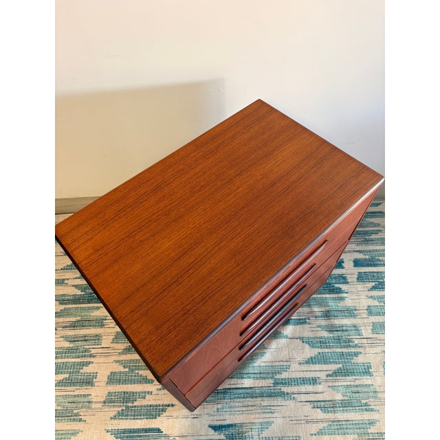 Authentic vintage G Plan chest of drawers, manufactured by E. Gomme Limited (the original maker behind the G Plan brand)....