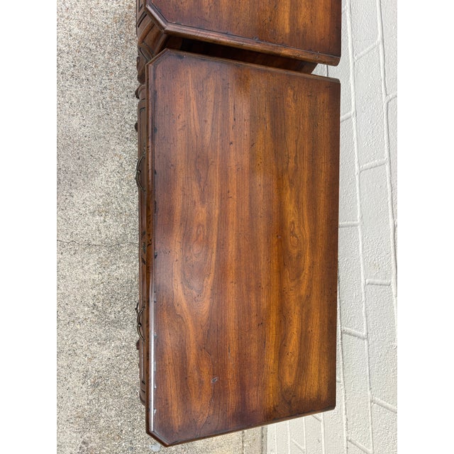 Pair of Vintage Heritage Grand Tour French Louis XV Style Bombe Chests / Nightstands For Sale - Image 12 of 12
