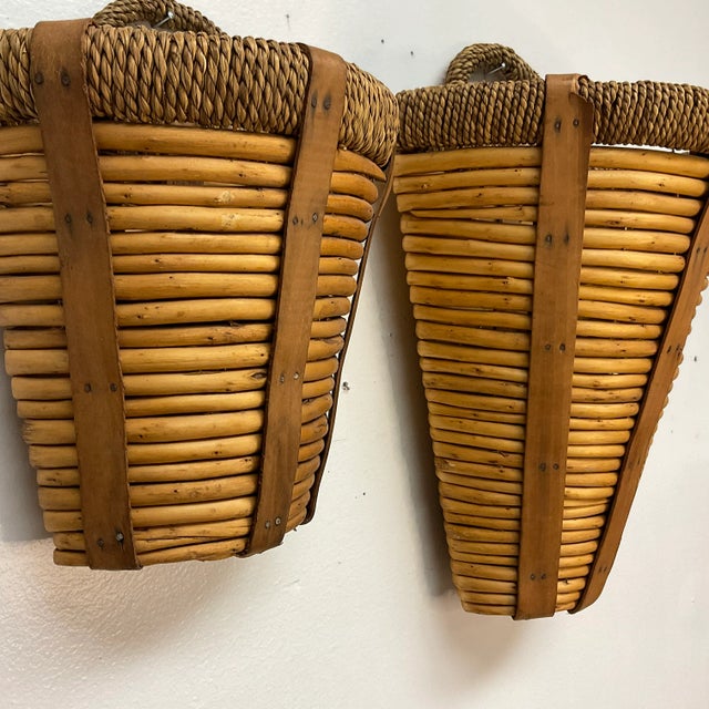 Brown 1980s Split Reed and Jute Wicker Decorative Wall Baskets - A Pair. For Sale - Image 8 of 9
