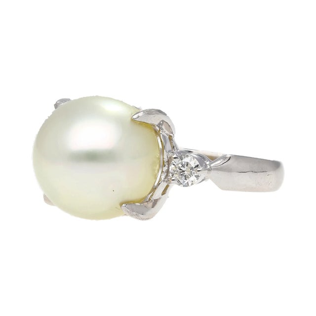 12.5mm South Sea Pearl and Diamond Platinum Three Stone Ring For Sale In Miami - Image 6 of 8