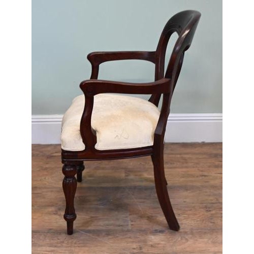 Victorian Mahogany Balloon Back Armchairs, 1880, Set of 2 For Sale - Image 4 of 7