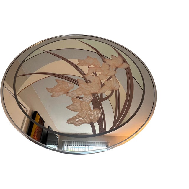 Postmodern 1980s Pink Windsor Wall Circle Brass Mirror Flowers Vase 80s Vintage Richard Sandoval For Sale - Image 4 of 7