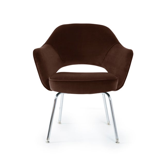 Knoll Saarinen Executive Arm Chairs in Espresso Velvet - Set of 6 For Sale - Image 4 of 5