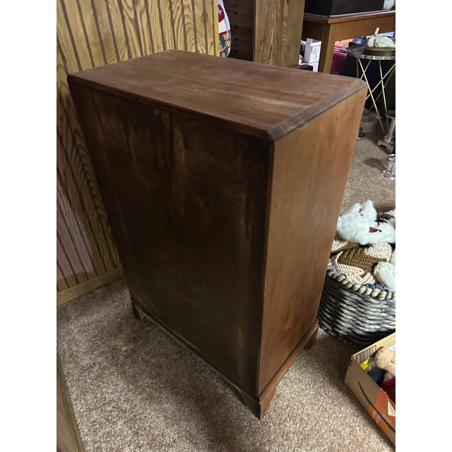 1980’s Two Tone Solid Wood Mahogany Chest of Drawers For Sale - Image 4 of 9