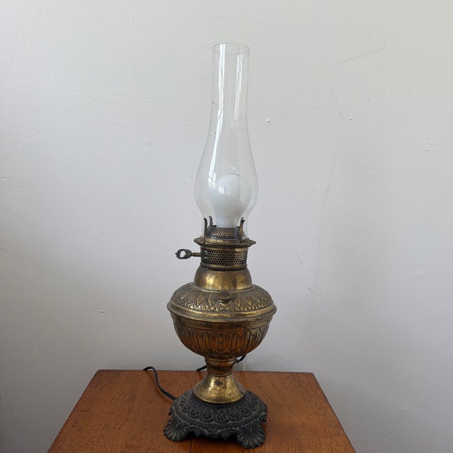 Victorian 19th-Century Embossed Brass Parlor Lamp on Ornate Cast Iron Base - Electrified For Sale - Image 3 of 9