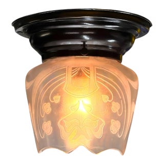 1900s Iridescent Nouveau Shade With Etched Whiplash Art Nouveau Design on Antique Brass Fixture For Sale