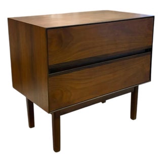 Vintage Mid-Century Modern Walnut-Toned Accent Table With Two Dovetail Drawers For Sale