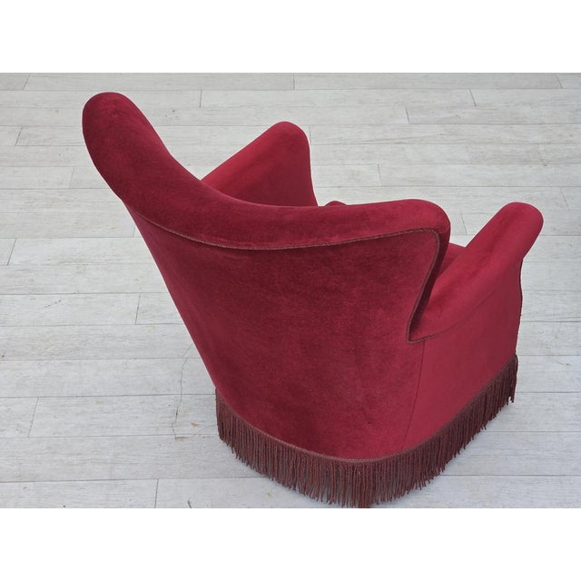 1960s Vintage Danish Lounge Chair in Cherry-Red Furniture Velour and Oak, 1960s For Sale - Image 5 of 16