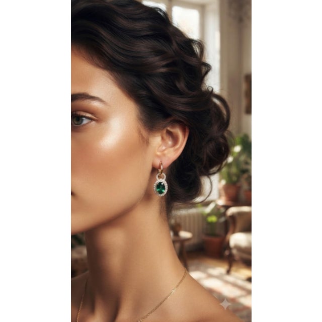 2020s Natural 2.45cts Emerald & 0.81cts Diamond Earring in 18k Gold For Sale - Image 5 of 8
