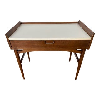 1950s Mid-Century Modern American of Martinsville Desk For Sale