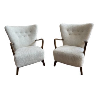 1940s Pair of Mid-Century Modern Curved Arm Lounge Chairs For Sale