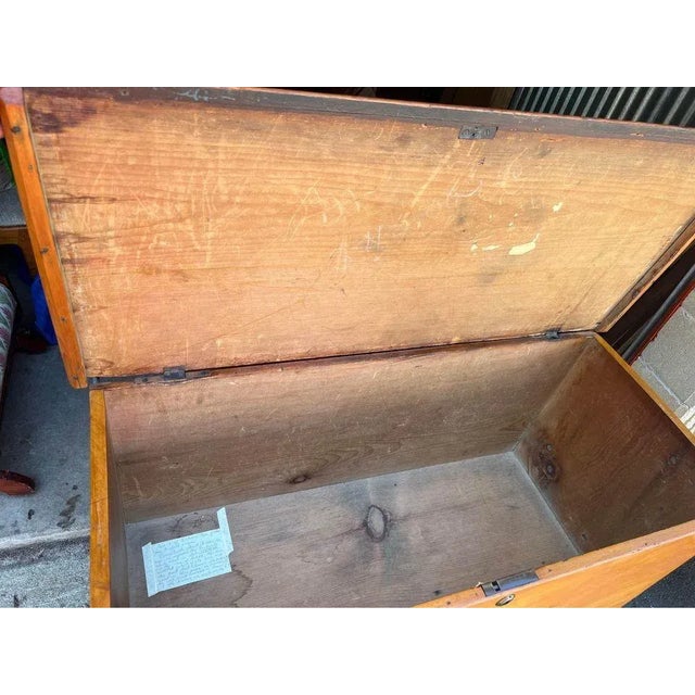 19th Century 19th Century American Pine One-Drawer Blanket Chest For Sale - Image 5 of 12