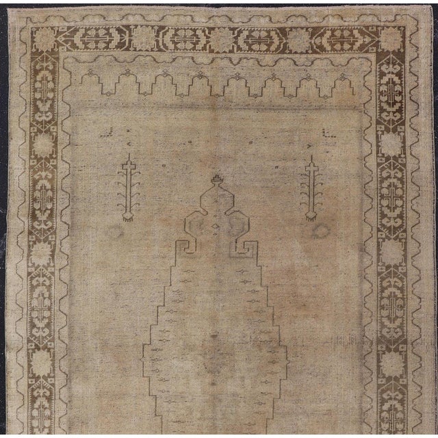 Tribal Vintage Turkish Oushak Rug With Tribal/Floral Medallion Design in Tan and Taupe For Sale - Image 3 of 11