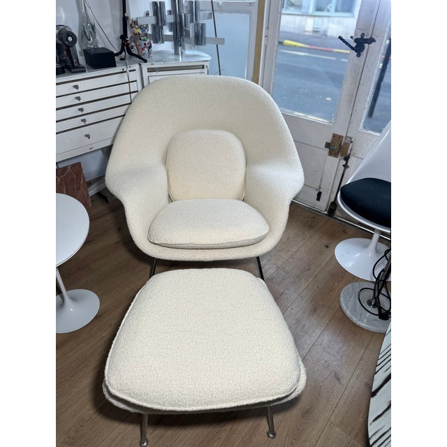 Set of Womb Chair and Ottoman by Eero Saarinen for Knoll International, 2010s For Sale - Image 12 of 15