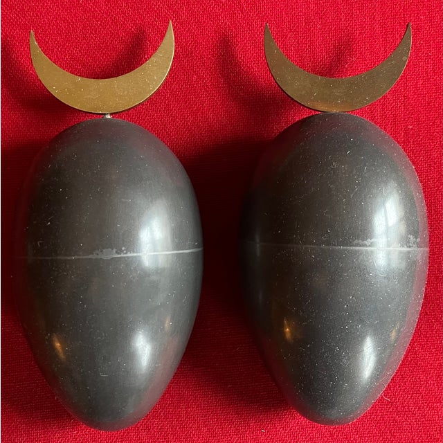 Johan Meijerink (Dutch 1948 - 2011) Modernist Bronze Ovoid Egg Wall Sculptures With Crescent Finials - A Pair For Sale - Image 13 of 14