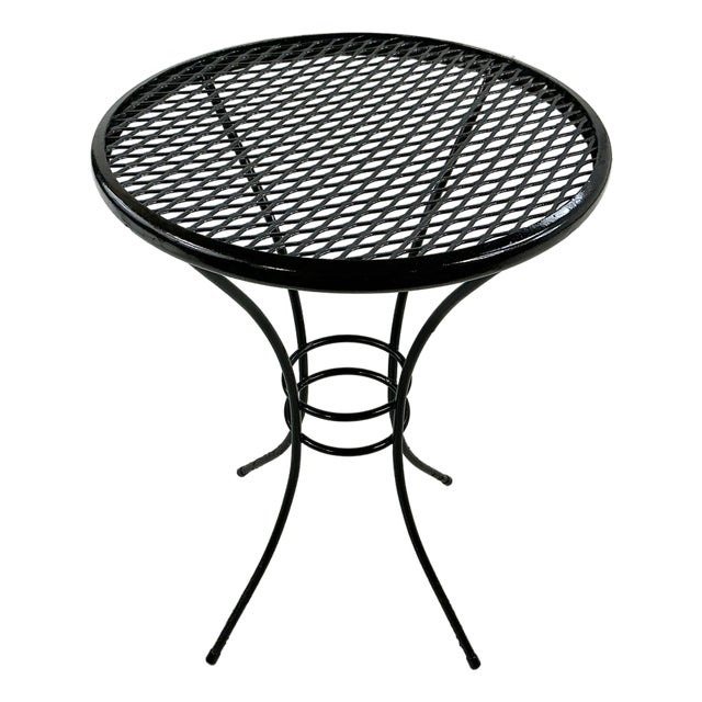 Mid-Century Atomic Mesh Salterini Style Boho Chic Outdoor Drinks Table, Newly Painted For Sale