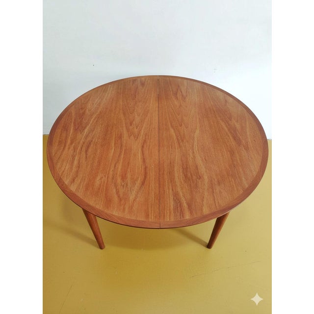 Danish Round Teak Table with Internal Extension, 1960s For Sale - Image 6 of 12