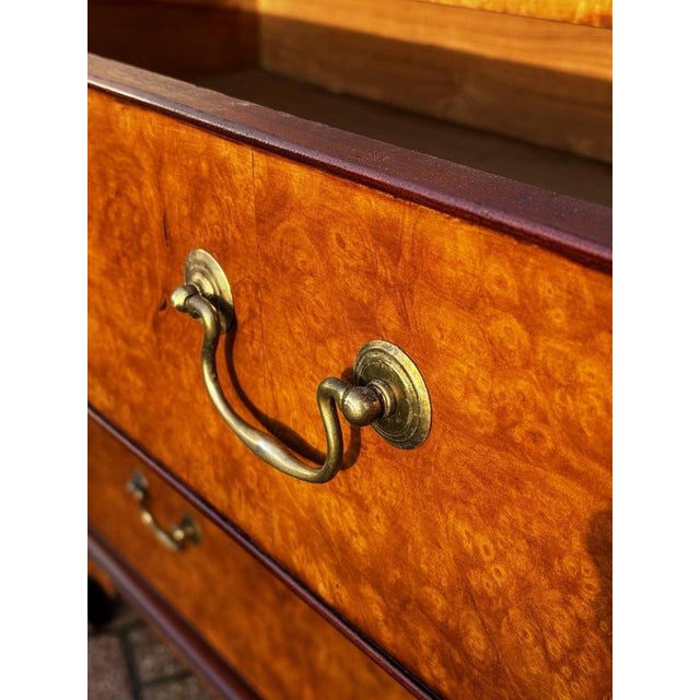 Georgian Walnut Chest of Drawers For Sale - Image 16 of 18