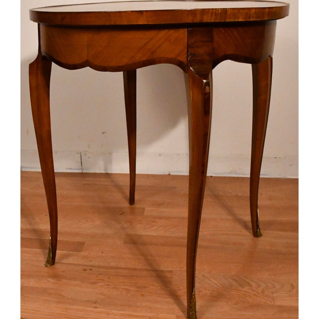 1930s French Satinwood Inlaid Center Table / Side Table For Sale - Image 10 of 11