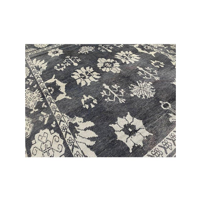Traditional 10x14 Turkish Oushak Area Rug - 111115 For Sale - Image 3 of 13