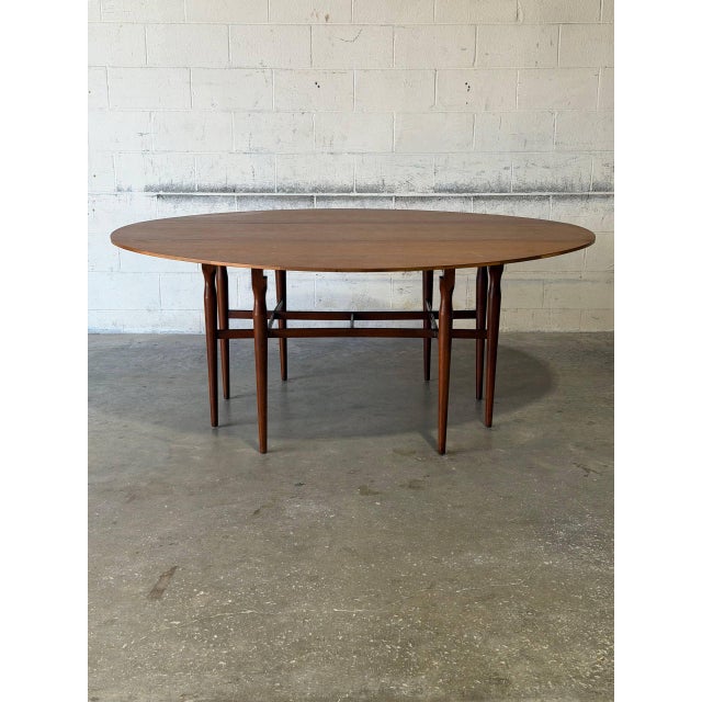 Mid-Century Modern In Style of Henredon Walnut Extendable Oval Drop-Leaf Gateleg Dining Table Mid-Century Modern 1960s For Sale - Image 3 of 14