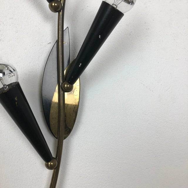 Gold Large Modernist Brass Floral Theatre Wall Light Sconce, France, 1950 For Sale - Image 8 of 15