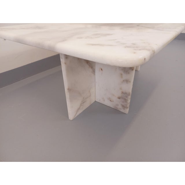 Vintage Nesting Tables in White Marble, 1970s, Set of 2 For Sale - Image 13 of 18
