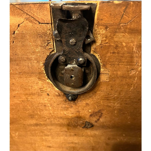 18th Century American Chippendale Blanket Chest For Sale - Image 9 of 11