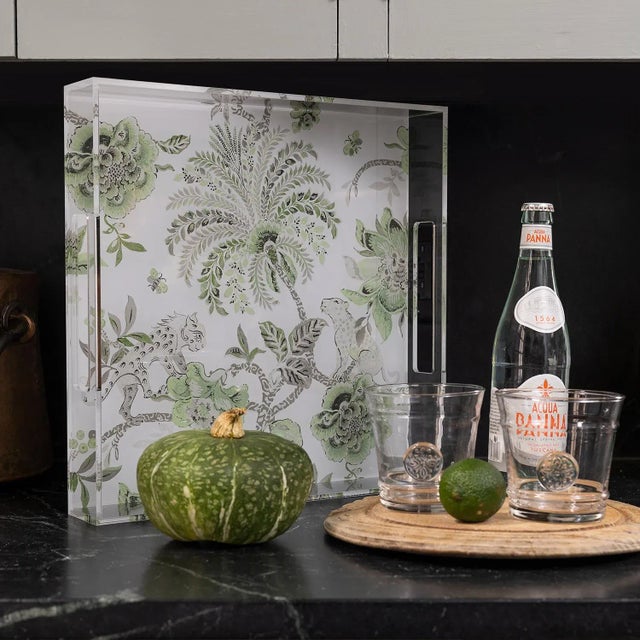 English Williamsburg for Port 68 Braganza Green Lucite Tray For Sale - Image 3 of 5