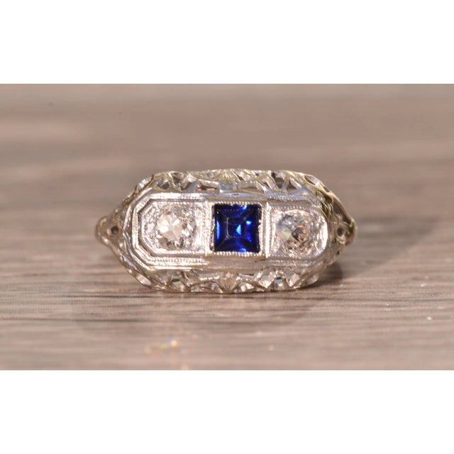 Silver The Kangaroo Island: Antique Platinum Filigree Ring set with Sapphire and Diamonds For Sale - Image 8 of 10