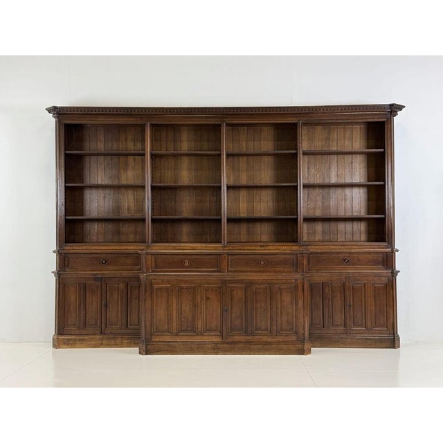 Giant belgian xl bookcase. Originally from belgium. Circa 1950/1960. Made of solid oak. In very good condition. Only the...