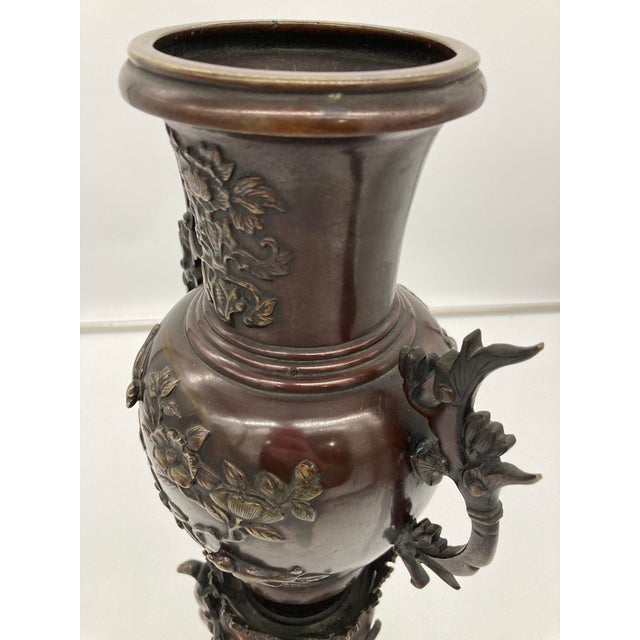 Meiji Period Large 19th Century Japanese Bronze Vase Urn Dragon Heads 18'' For Sale - Image 10 of 18