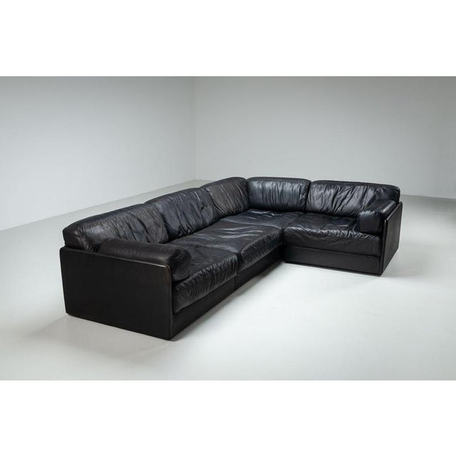 Model DS76 Modular Sofa in Black Leather from de Sede, 1970, Set of 4 For Sale - Image 3 of 13